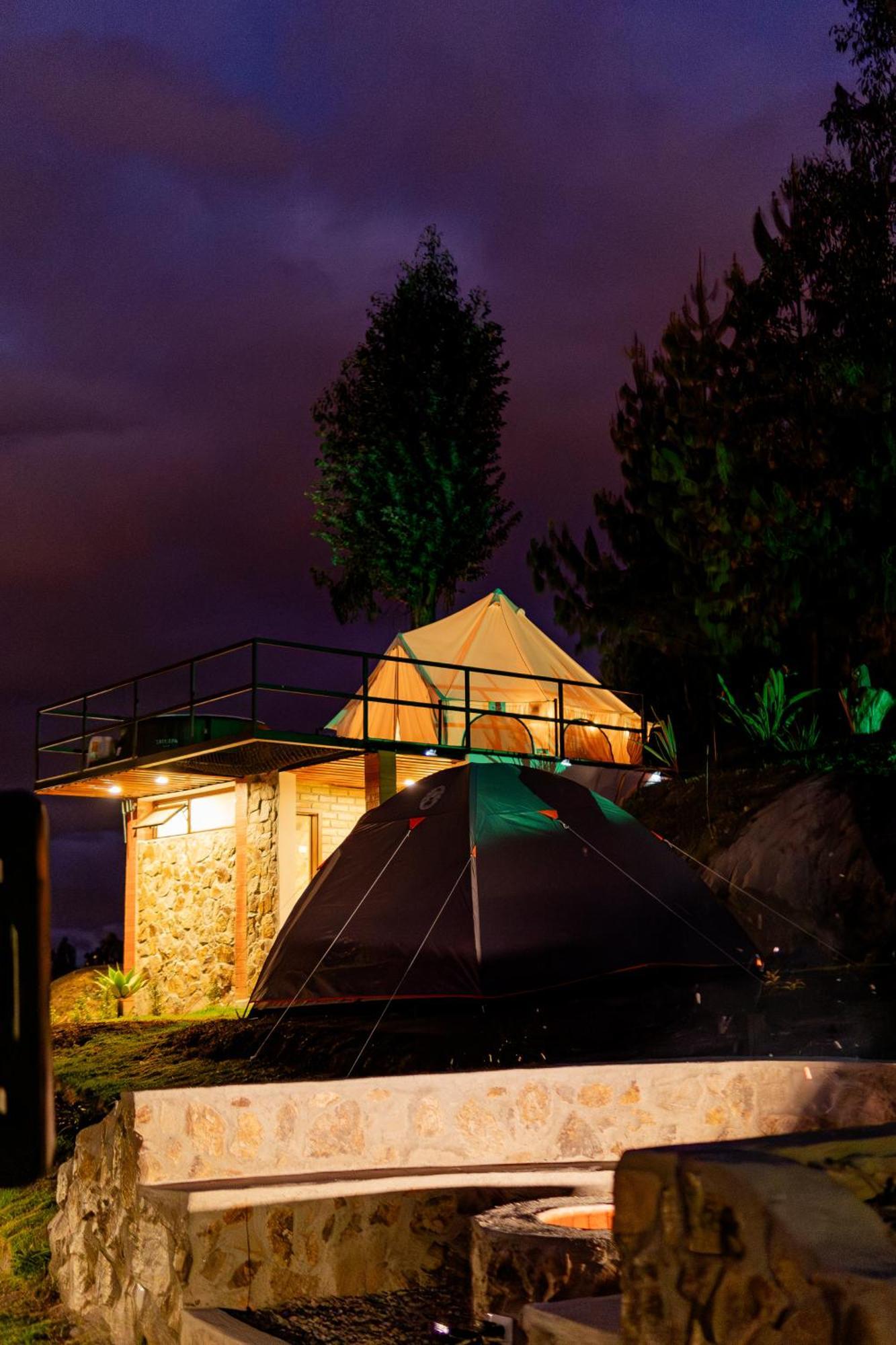 Killary Lodge & Glamping Cachanlo de Sidcay Екстер'єр фото
