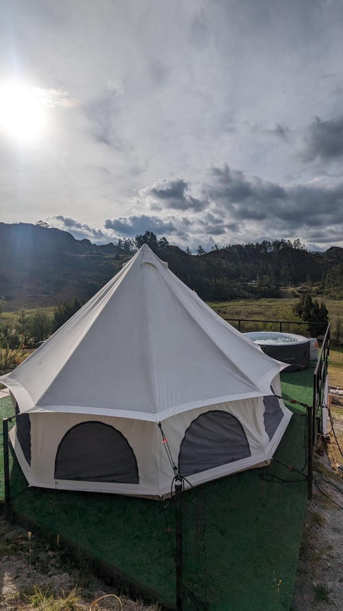 Killary Lodge & Glamping Cachanlo de Sidcay Екстер'єр фото